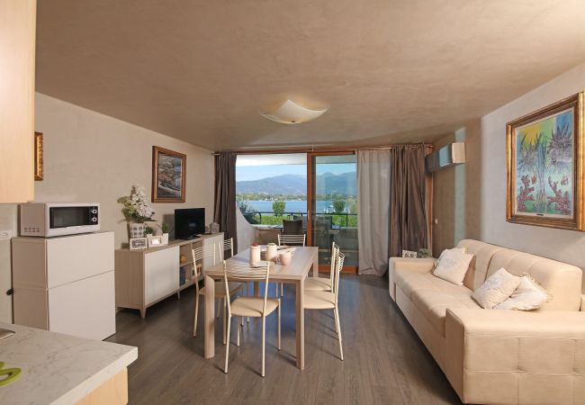 Appartamento a Manerba del Garda - Il Sogno del Lago by Garda FeWo Appartamento a Manerba del Garda - Il Sogno del Lago by Garda FeWo
