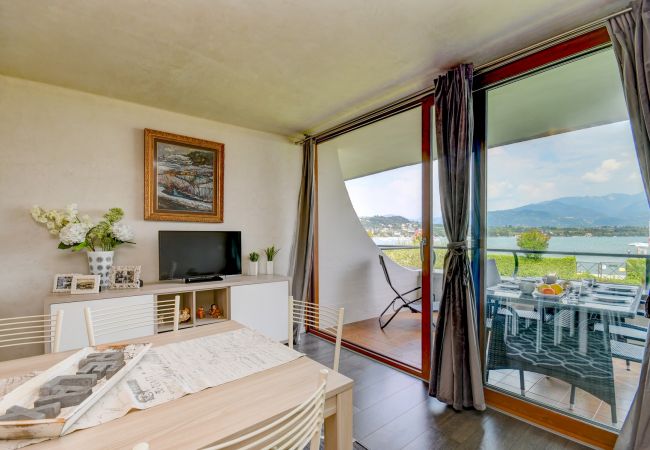 Appartamento a Manerba del Garda - Il Sogno del Lago by Garda FeWo Appartamento a Manerba del Garda - Il Sogno del Lago by Garda FeWo