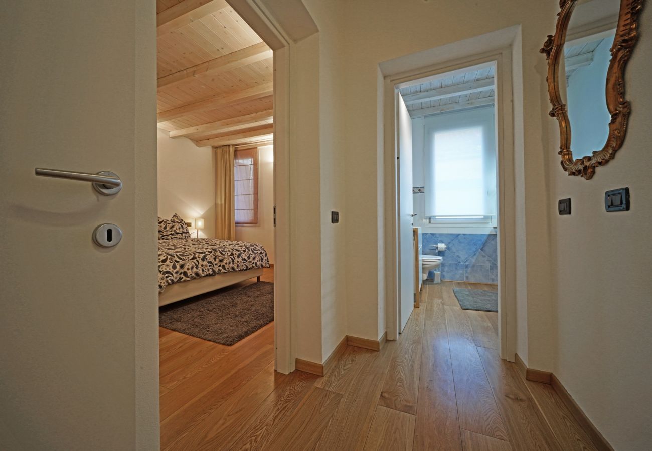 Appartamento a Salò - L'Orologio by Garda FeWo