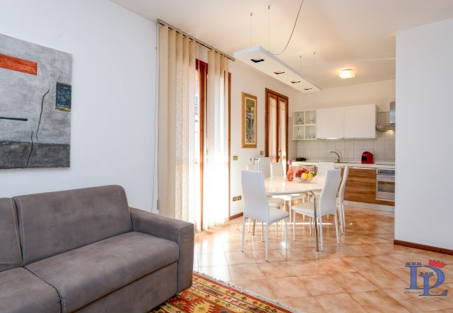 Desenzanoloft, Appartamento, casa vacanze, Desenzano, Lago di Garda, affitti brevi, SIrmione