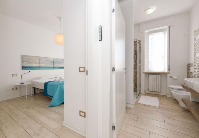 Appartamento a Desenzano del Garda - 46 -La Finestra sul Lago Appartamento a Desenzano del Garda - 46 -La Finestra sul Lago