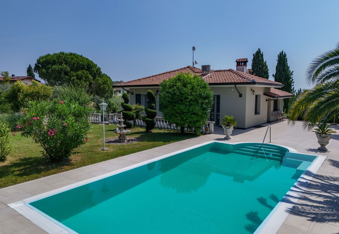 Villa a Moniga del Garda - Villa Stefano by Garda FeWo