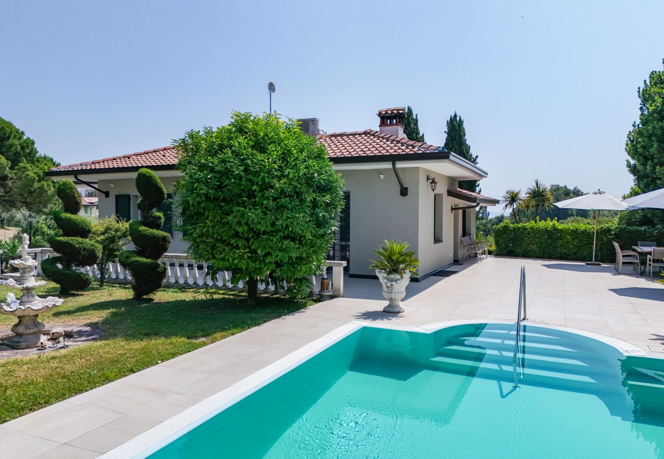 Villa a Moniga del Garda - Villa Stefano by Garda FeWo