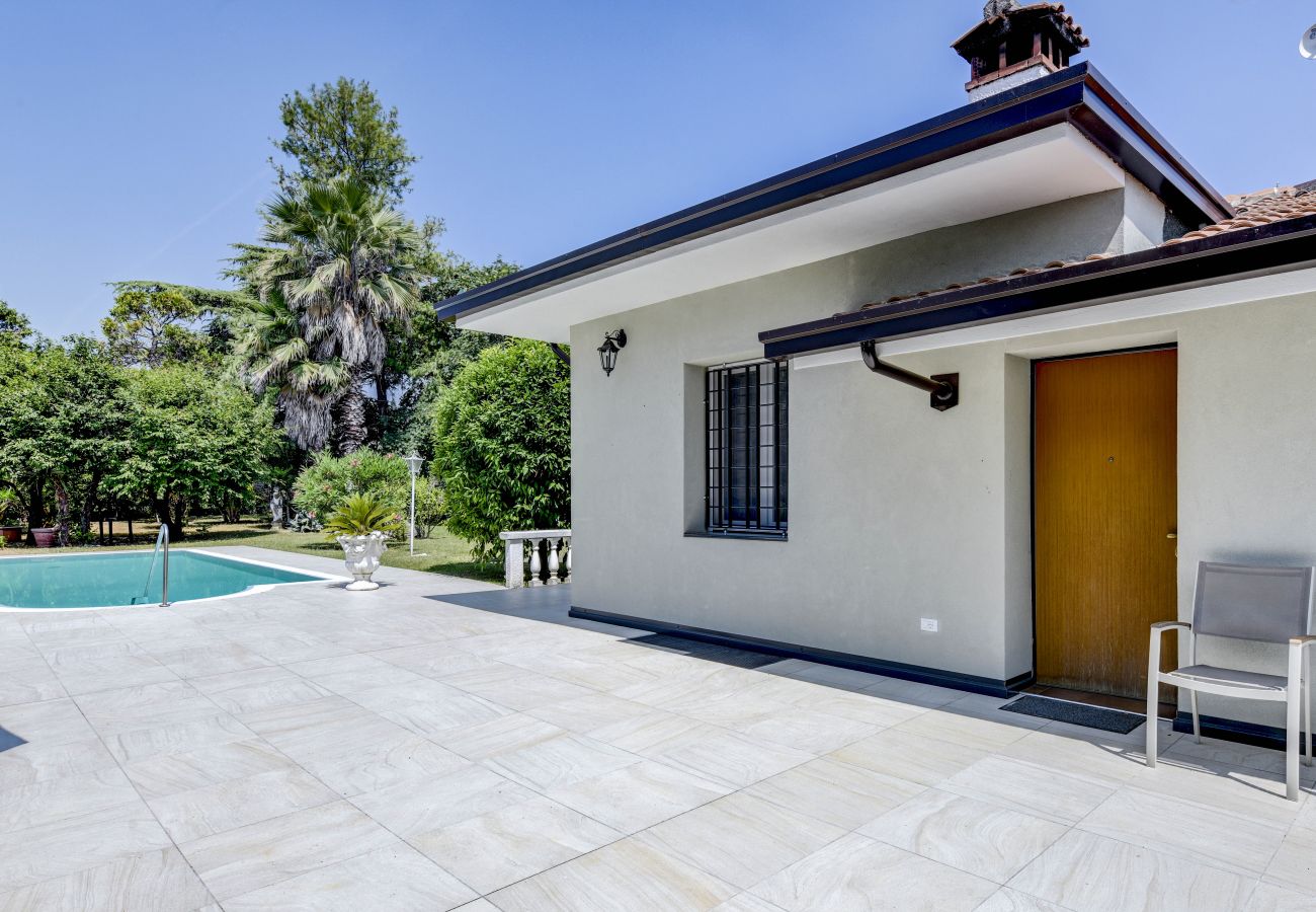 Villa a Moniga del Garda - Villa Stefano by Garda FeWo