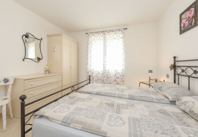 Appartamento a Tignale - .Ciliegia by Garda FeWo Appartamento a Tignale - .Ciliegia by Garda FeWo