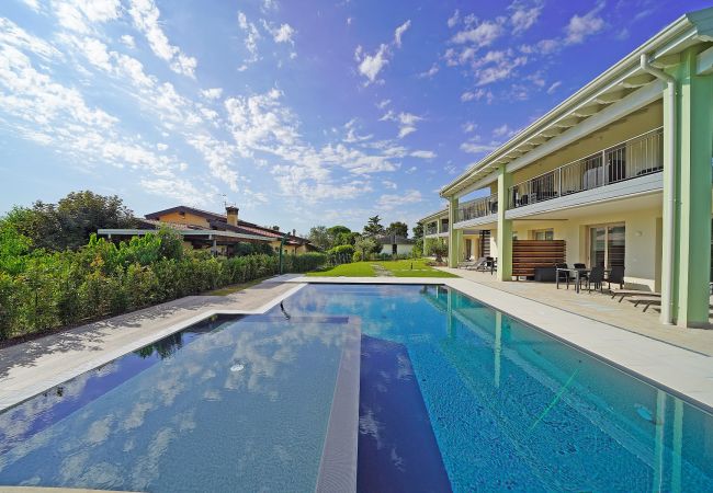 Appartamento a Manerba del Garda - Gardaliva - Suite 5 by Garda FeWo Appartamento a Manerba del Garda - Gardaliva - Suite 5 by Garda FeWo