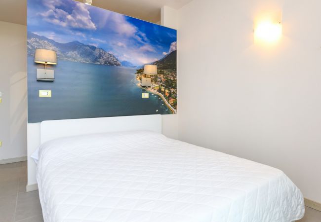 Studio a Manerba del Garda - Gardaliva - Yellow Studio 4 by Garda FeWo Studio a Manerba del Garda - Gardaliva - Yellow Studio 4 by Garda FeWo