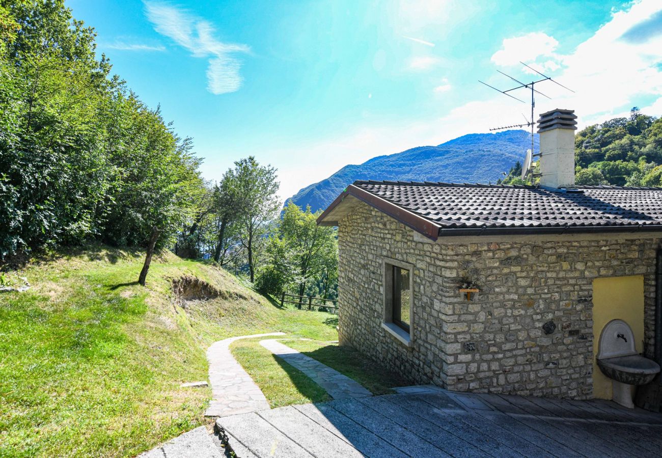 Casa a Tignale - Malga Mary by Garda FeWo