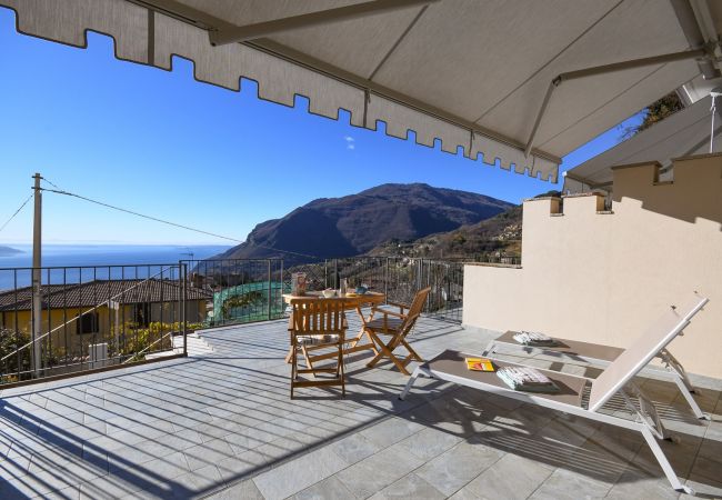 Appartamento a Tignale - Conte - adults only apartment Appartamento a Tignale - Conte - adults only apartment