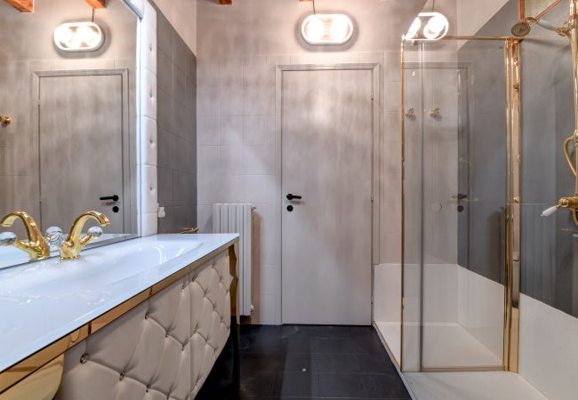 Appartamento a Desenzano del Garda - 11- DesenzanoLoft: Swarovski Appartamento a Desenzano del Garda - 11- DesenzanoLoft: Swarovski
