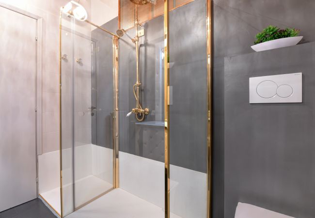 Appartamento a Desenzano del Garda - 11- DesenzanoLoft: Swarovski Appartamento a Desenzano del Garda - 11- DesenzanoLoft: Swarovski