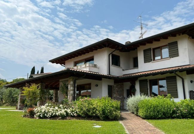 Villa a Manerba del Garda - Villa Oleander