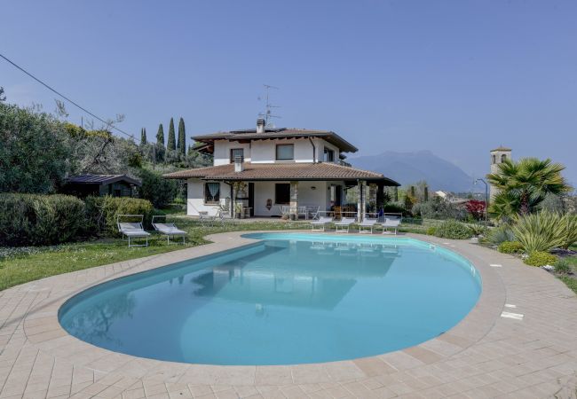 Villa a Manerba del Garda - Villa Oleander