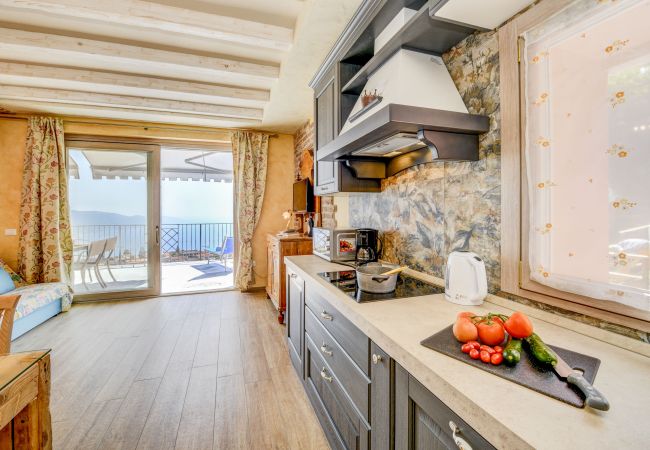 Appartamento a Tignale - Regina - adults only apartment Appartamento a Tignale - Regina - adults only apartment