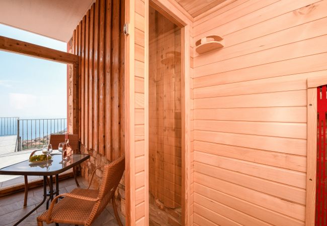 Appartamento a Tignale - Regina - adults only apartment Appartamento a Tignale - Regina - adults only apartment