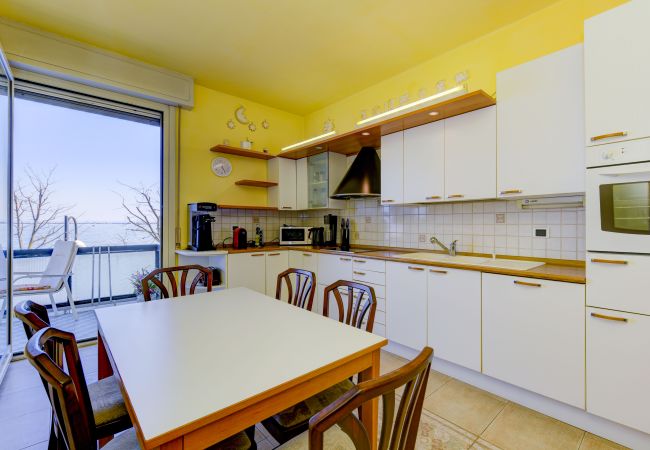 Appartamento a Desenzano del Garda - 28-Desenzanoloft : CHARMING ON THE LAKE Appartamento a Desenzano del Garda - 28-Desenzanoloft : CHARMING ON THE LAKE