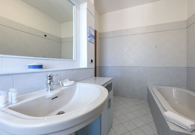 Appartamento a Desenzano del Garda - 39 - SPLENDIDO Appartamento a Desenzano del Garda - 39 - SPLENDIDO