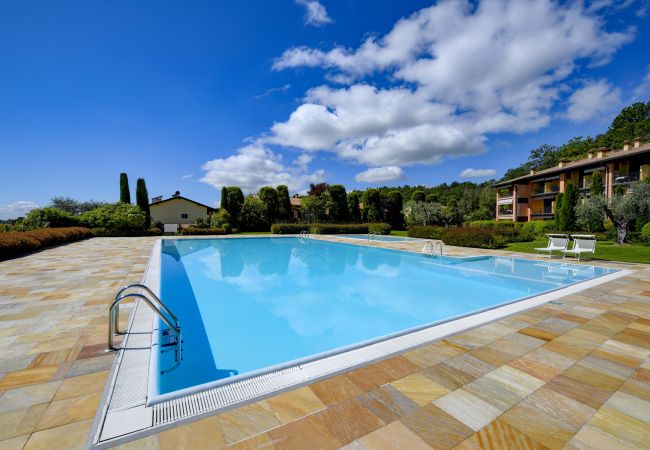 Appartamento a Puegnago sul Garda - La Torretta by Garda FeWo Appartamento a Puegnago sul Garda - La Torretta by Garda FeWo