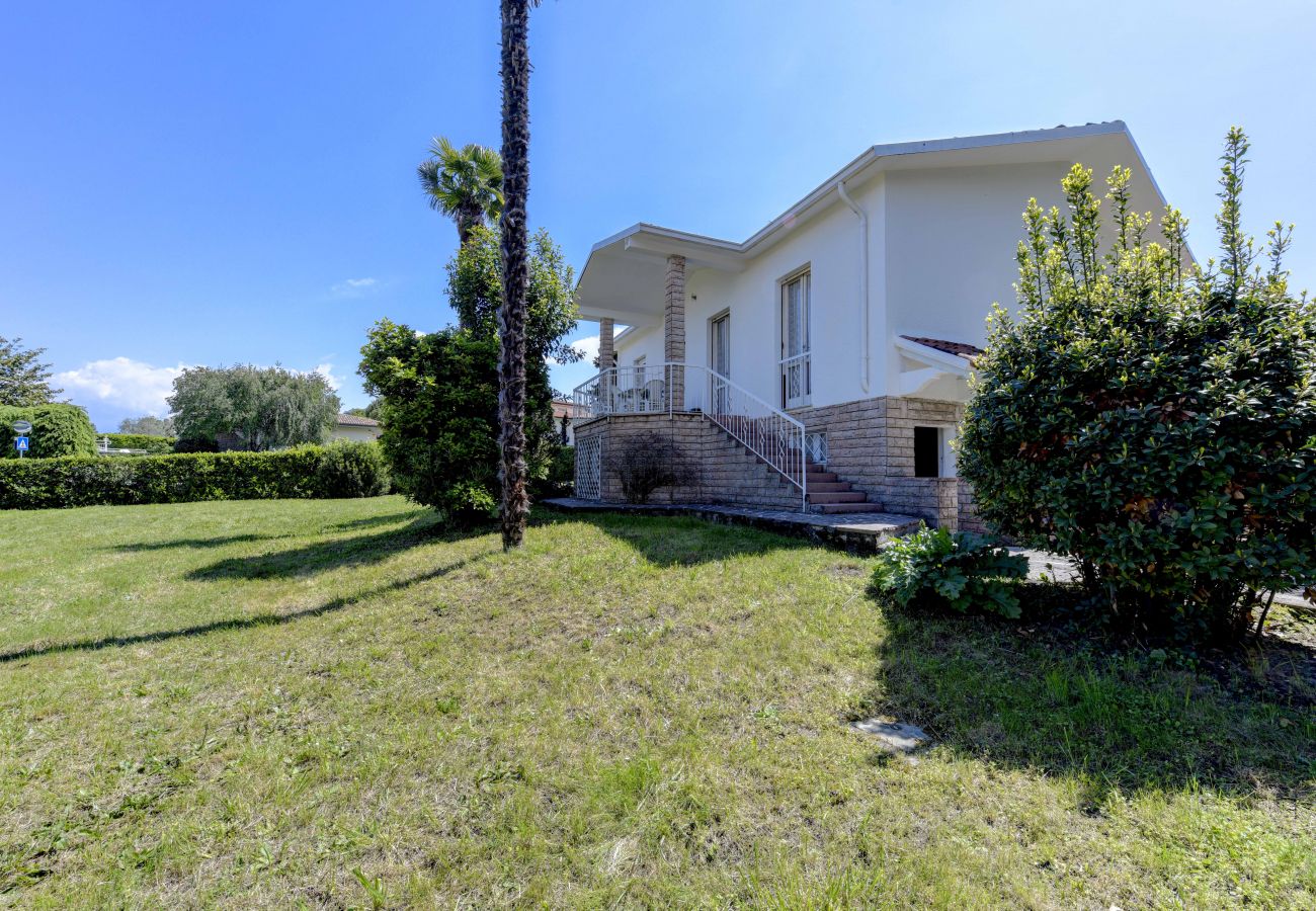 Villa a Manerba del Garda - Villa Bardo