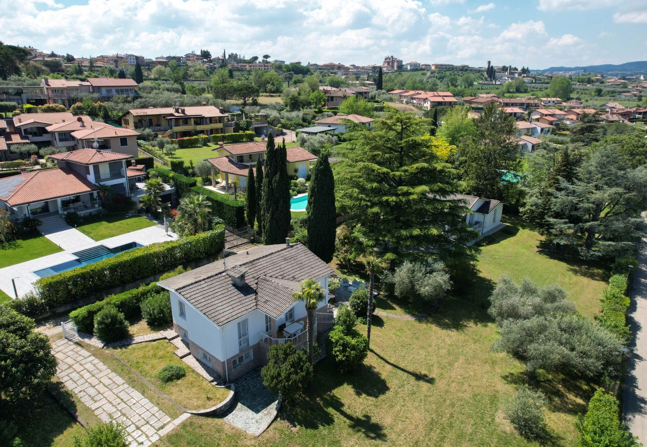 Villa a Manerba del Garda - Villa Bardo