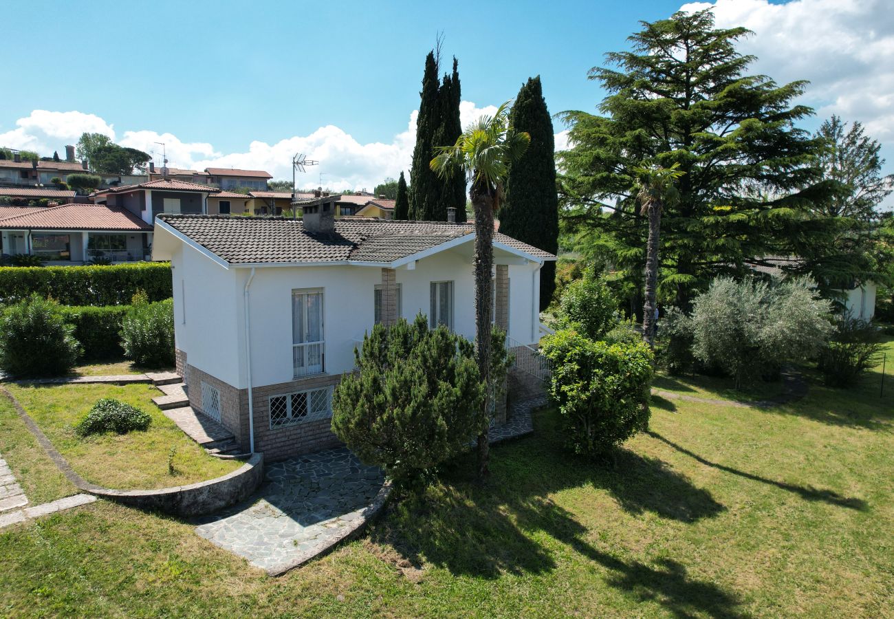 Villa a Manerba del Garda - Villa Bardo