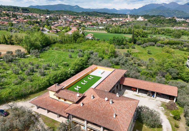 Agriturismo a Polpenazze del Garda - Agriturismo Sentieri del Vino - Lago Lucone