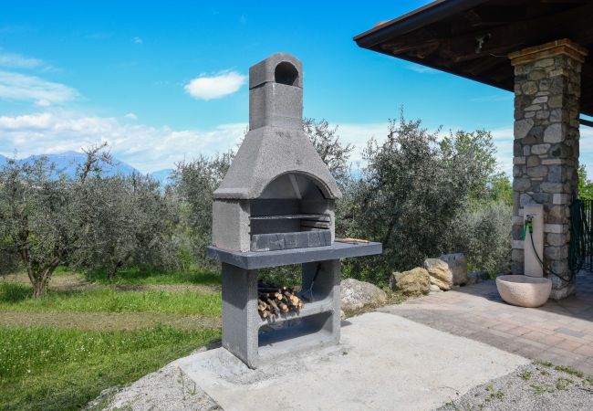 Agriturismo a Polpenazze del Garda - Agriturismo Sentieri del Vino - Lago Lucone