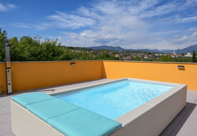 Agriturismo a Polpenazze del Garda - Agriturismo Sentieri del Vino - Lago Lucone Agriturismo a Polpenazze del Garda - Agriturismo Sentieri del Vino - Lago Lucone