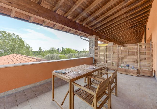 Agriturismo a Polpenazze del Garda - Agriturismo Sentieri del Vino - Lago Lucone Agriturismo a Polpenazze del Garda - Agriturismo Sentieri del Vino - Lago Lucone