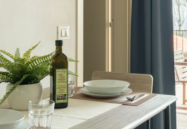Agriturismo a Polpenazze del Garda - Agriturismo Sentieri del Vino - Il Ciliegio Agriturismo a Polpenazze del Garda - Agriturismo Sentieri del Vino - Il Ciliegio
