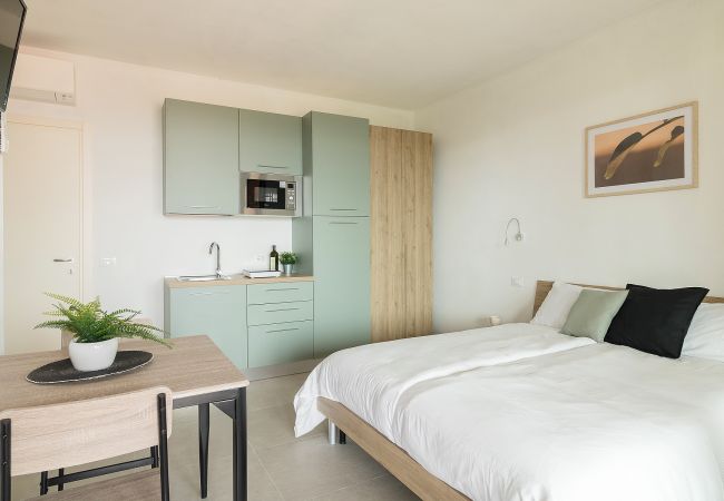 Agriturismo a Polpenazze del Garda - Agriturismo Sentieri del Vino - Il Ciliegio Agriturismo a Polpenazze del Garda - Agriturismo Sentieri del Vino - Il Ciliegio