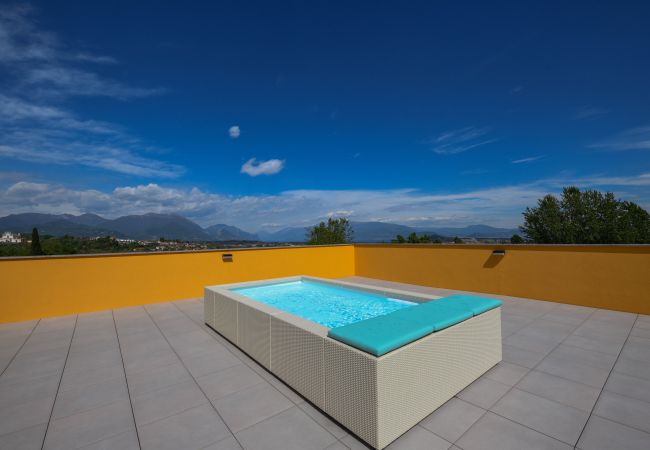 Agriturismo a Polpenazze del Garda - Agriturismo Sentieri del Vino - Il Ciliegio Agriturismo a Polpenazze del Garda - Agriturismo Sentieri del Vino - Il Ciliegio