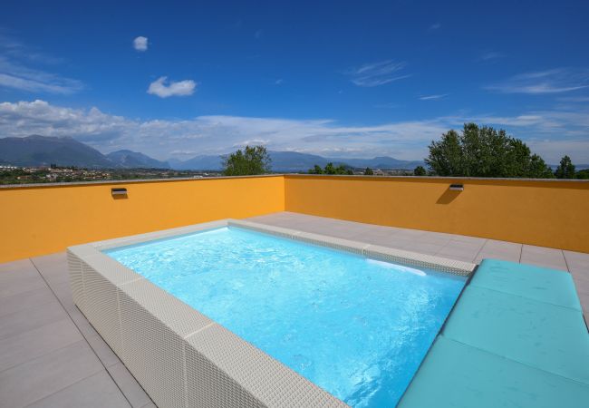 Agriturismo a Polpenazze del Garda - Agriturismo Sentieri del Vino - Il Ciliegio Agriturismo a Polpenazze del Garda - Agriturismo Sentieri del Vino - Il Ciliegio