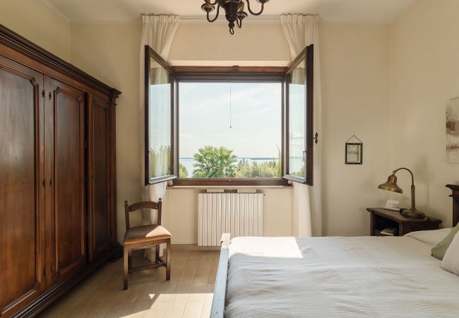 Villa a Manerba del Garda - Villa Casa Montecolo by Garda FeWo Villa a Manerba del Garda - Villa Casa Montecolo by Garda FeWo