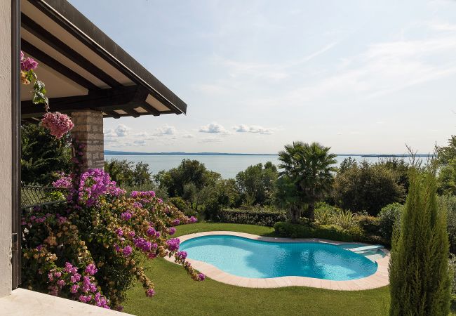 Villa a Manerba del Garda - Villa Casa Montecolo by Garda FeWo Villa a Manerba del Garda - Villa Casa Montecolo by Garda FeWo