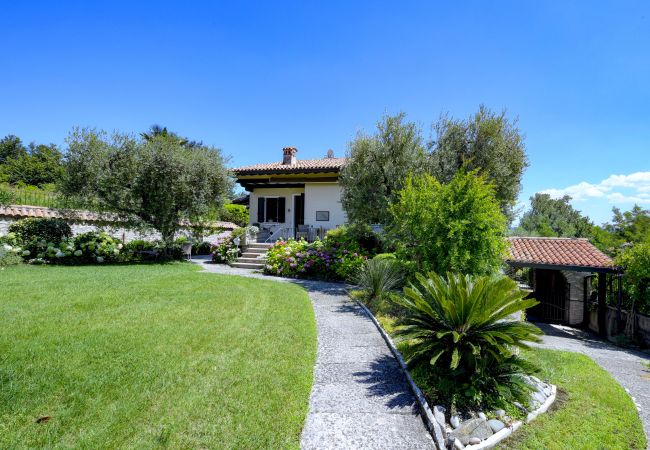 Villa a Manerba del Garda - Villa Casa Montecolo by Garda FeWo Villa a Manerba del Garda - Villa Casa Montecolo by Garda FeWo