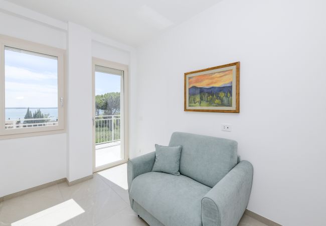 Appartamento a Manerba del Garda - Villa Edelweiss 4 Appartamento a Manerba del Garda - Villa Edelweiss 4