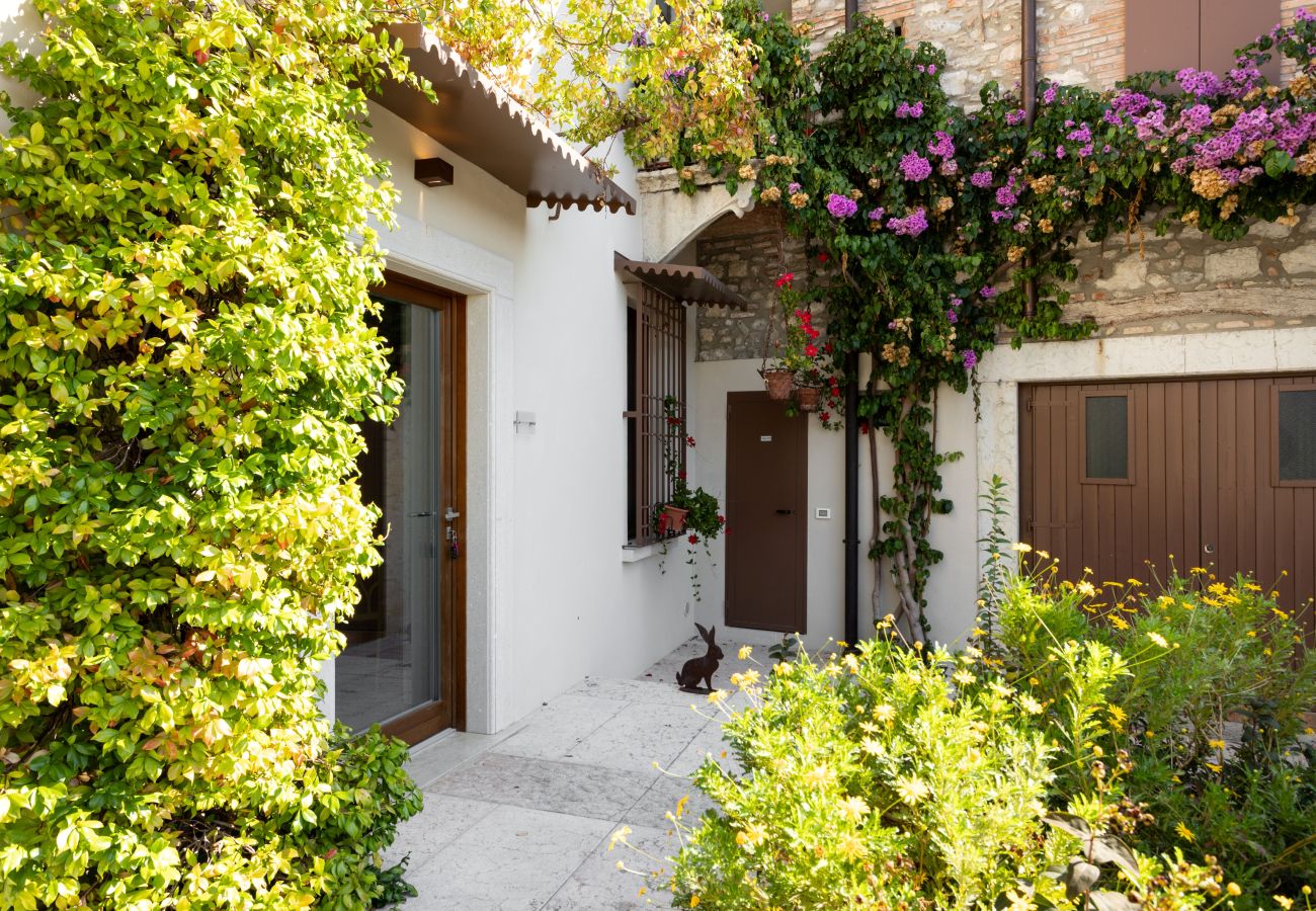 Residence a San Felice del Benaco - Palazzo Trevignane - La Bella Scuderia