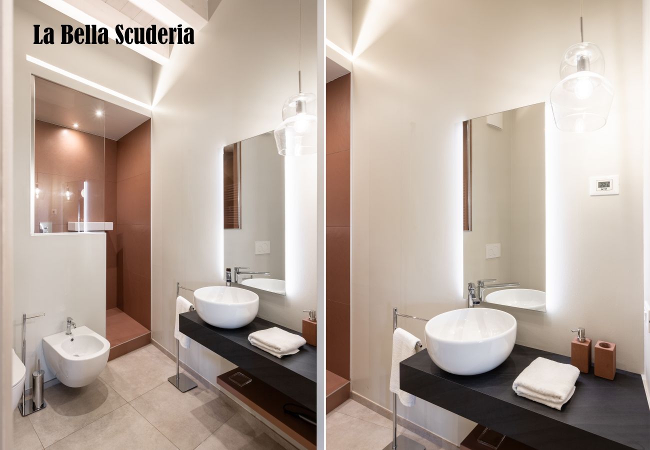 Residence a San Felice del Benaco - Palazzo Trevignane - La Bella Scuderia