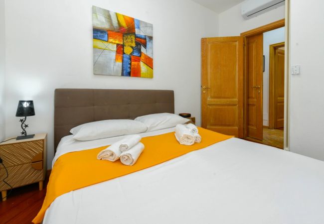 Ferienwohnung in Desenzano del Garda - 001 - LET IT BE A DREAM - RENOVATION 2025 Ferienwohnung in Desenzano del Garda - 001 - LET IT BE A DREAM - RENOVATION 2025