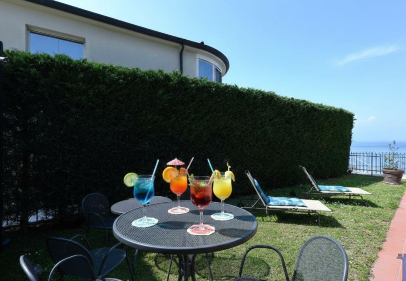 Villa in Desenzano del Garda - 003 - AMAZING VILLA SOUND OF THE LAKE