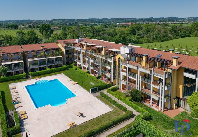 Ferienwohnung in Desenzano del Garda - 16 PARADISE LAKE VIEW WITH 5 SWIMMING POOL Ferienwohnung in Desenzano del Garda - 16 PARADISE LAKE VIEW WITH 5 SWIMMING POOL
