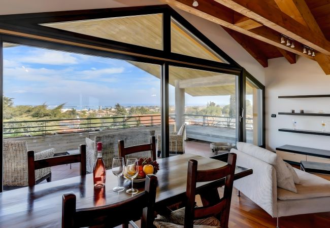 Ferienwohnung in Desenzano del Garda - 16 PARADISE LAKE VIEW WITH 5 SWIMMING POOL Ferienwohnung in Desenzano del Garda - 16 PARADISE LAKE VIEW WITH 5 SWIMMING POOL