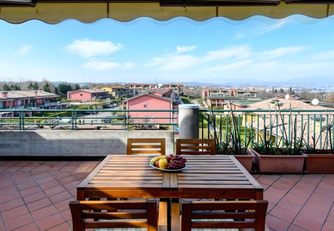 Ferienwohnung in Desenzano del Garda - 16 PARADISE LAKE VIEW WITH 5 SWIMMING POOL Ferienwohnung in Desenzano del Garda - 16 PARADISE LAKE VIEW WITH 5 SWIMMING POOL