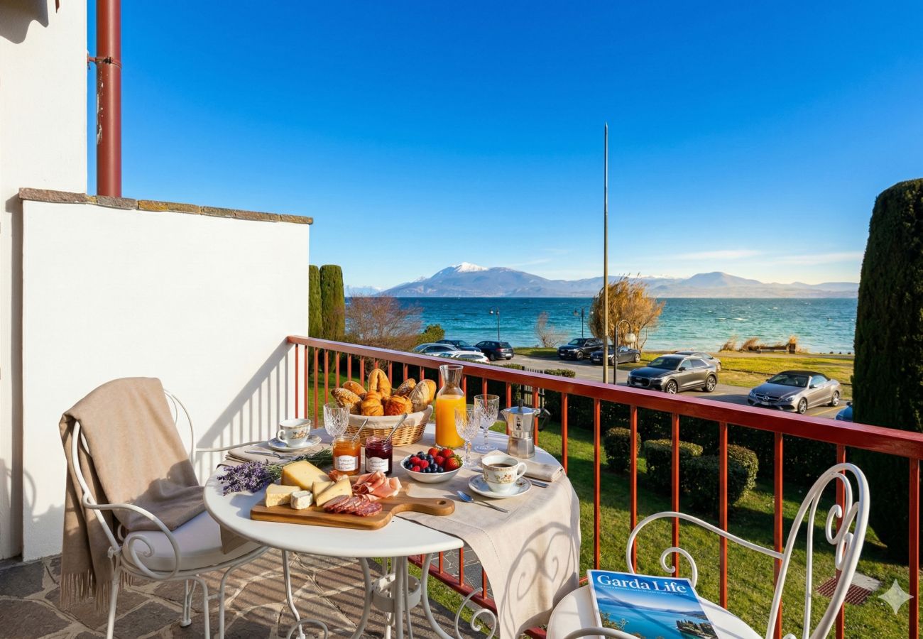 Ferienwohnung in Sirmione - 74 Desenzanoloft Eden LAKE VIEW AND PRIVATE BEACH