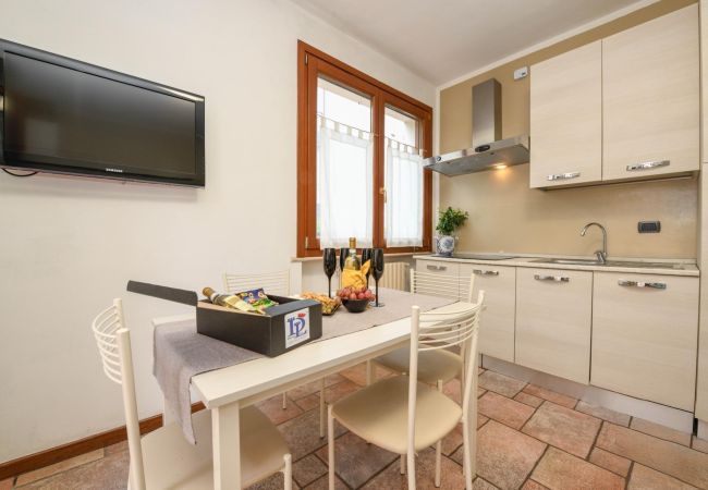 Ferienwohnung in Desenzano del Garda - 45 - Garden and Pool in Desenzano centrum Ferienwohnung in Desenzano del Garda - 45 - Garden and Pool in Desenzano centrum