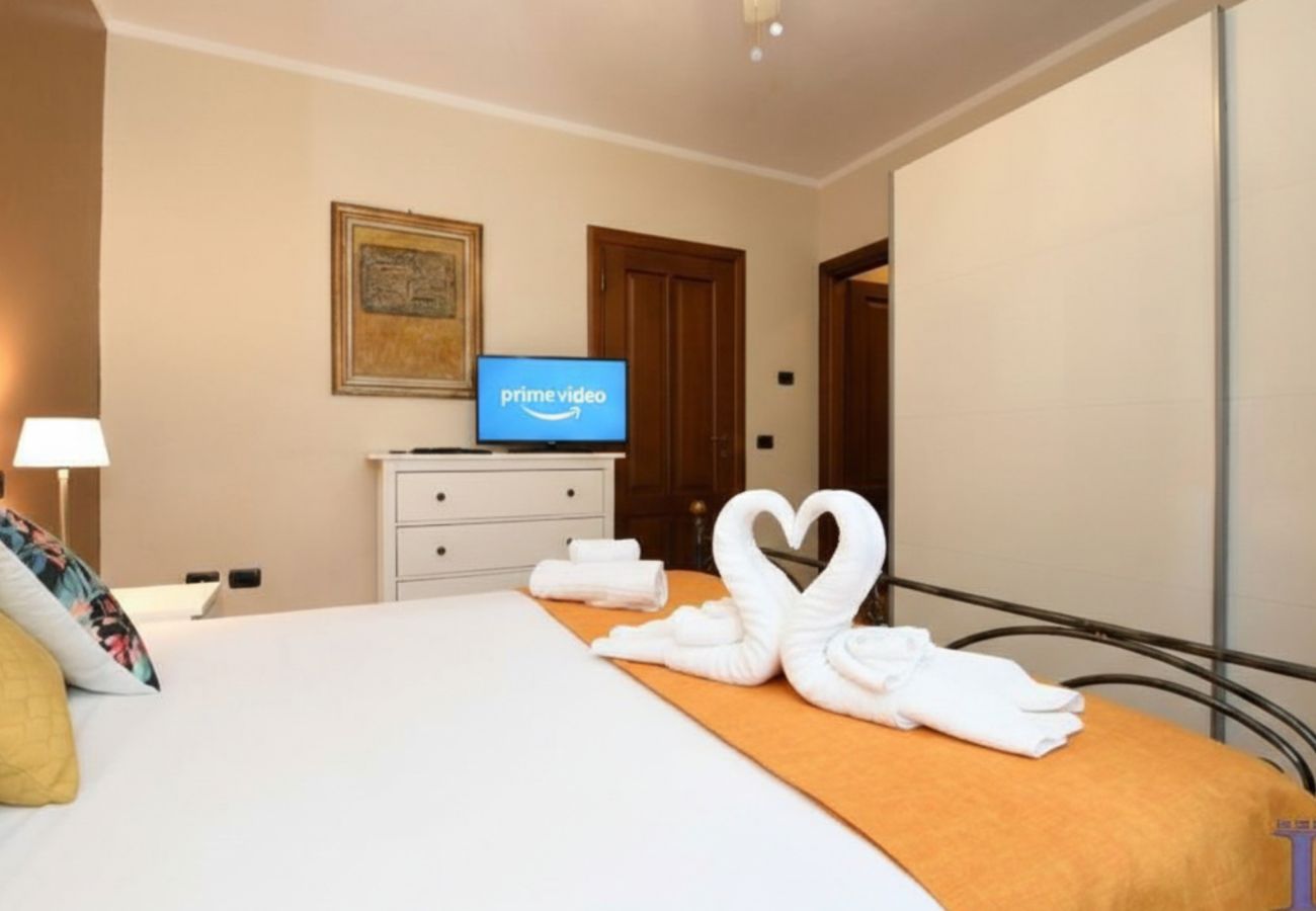 Ferienwohnung in Desenzano del Garda - 45 - Garden and Pool in Desenzano centrum