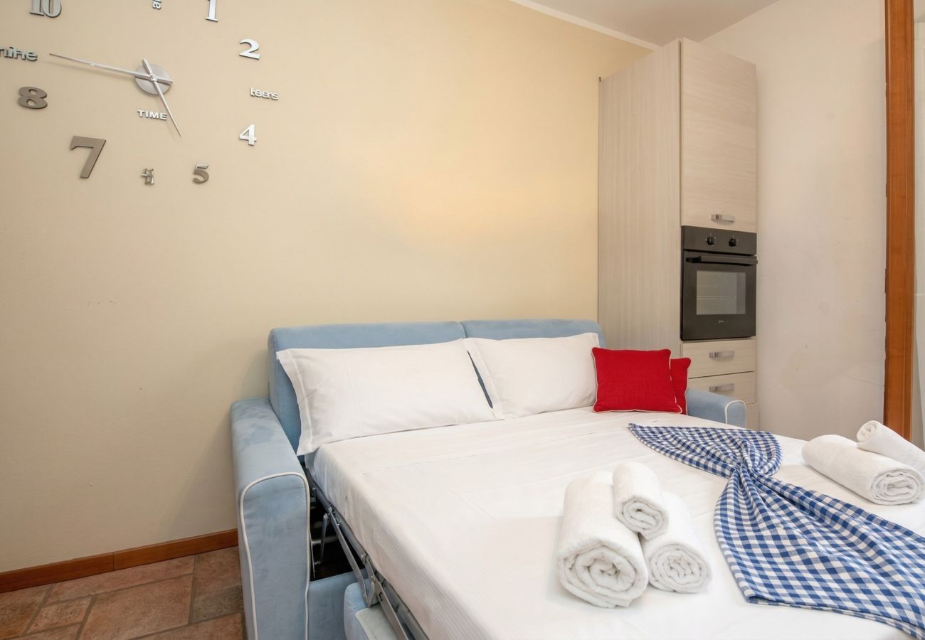 Ferienwohnung in Desenzano del Garda - 45 - Garden and Pool in Desenzano centrum