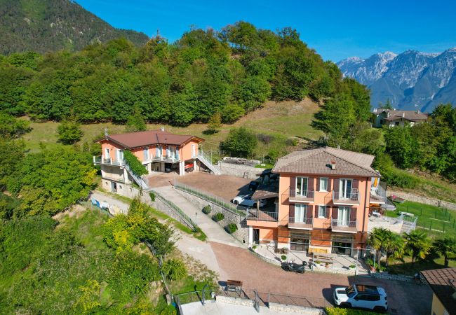 Ferienwohnung in Tignale - Piccolo Ragno Anna Ferienwohnung in Tignale - Piccolo Ragno Anna