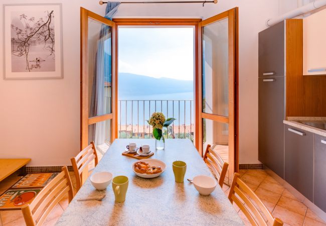 Ferienwohnung in Tignale - Riel 2 by Garda FeWo Ferienwohnung in Tignale - Riel 2 by Garda FeWo